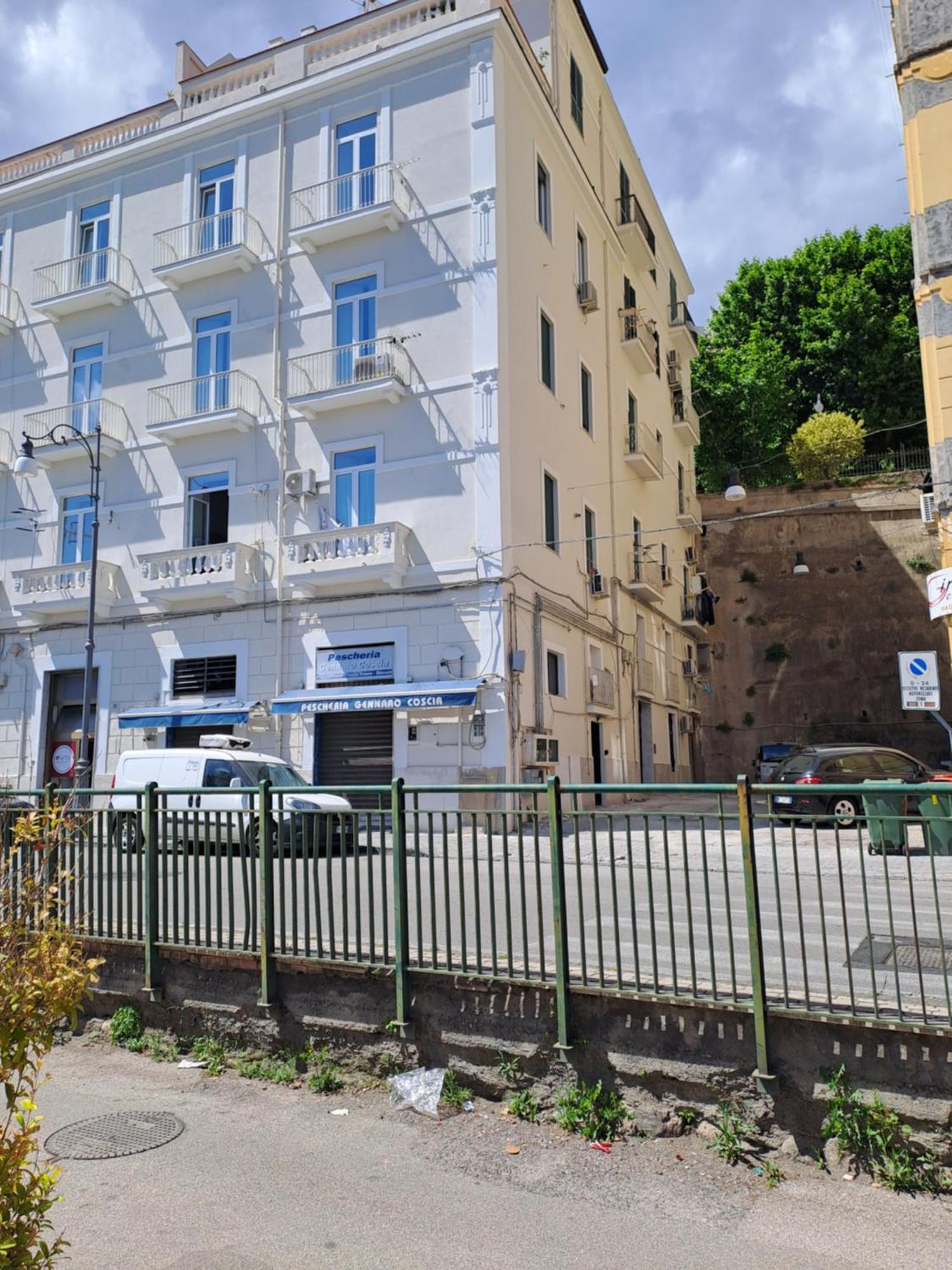 Ti Porto Al Centro Unforgettable Moments Apartment Salerno Bagian luar foto